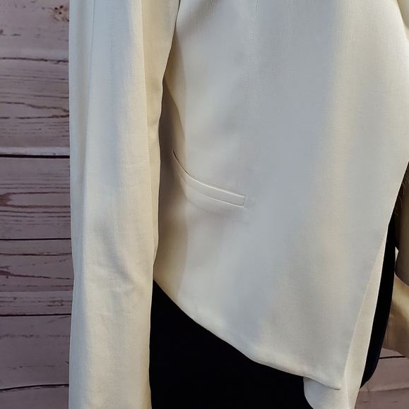 Zara blazer. off white color - Picture 4 of 9